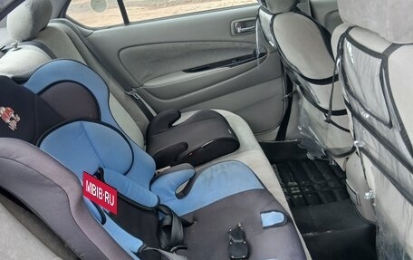 Toyota Prius IV XW50, 2000 год, 450 000 рублей, 7 фотография