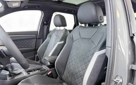 Audi Q3, 2025 год, 4 990 000 рублей, 22 фотография