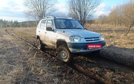 Chevrolet Niva I рестайлинг, 2004 год, 280 000 рублей, 2 фотография