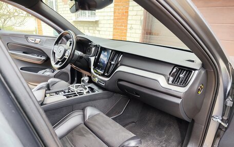Volvo XC60 II, 2018 год, 3 700 000 рублей, 3 фотография