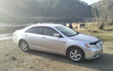 Toyota Camry, 2007 год, 870 000 рублей, 3 фотография