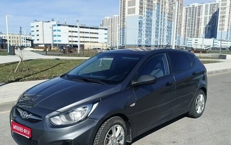 Hyundai Solaris II рестайлинг, 2014 год, 725 000 рублей, 1 фотография
