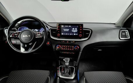KIA cee'd III, 2022 год, 2 145 000 рублей, 12 фотография