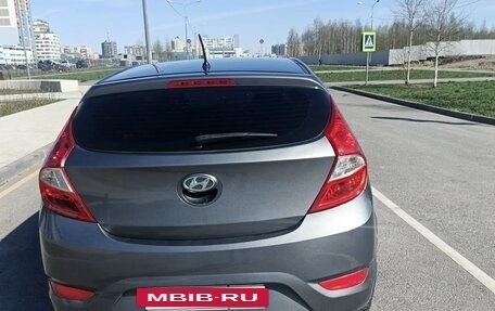 Hyundai Solaris II рестайлинг, 2014 год, 725 000 рублей, 4 фотография