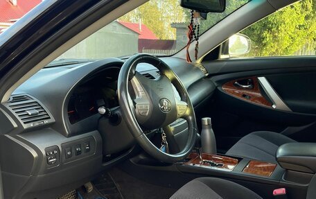 Toyota Camry, 2011 год, 1 150 000 рублей, 6 фотография