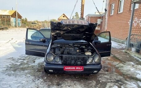 Mercedes-Benz E-Класс, 1997 год, 800 000 рублей, 6 фотография