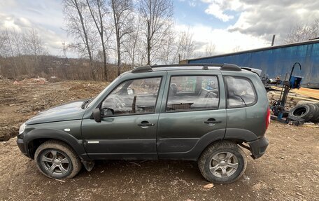 Chevrolet Niva I рестайлинг, 2012 год, 300 000 рублей, 4 фотография