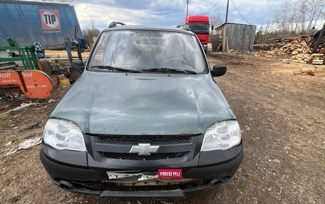 Chevrolet Niva I рестайлинг, 2012 год, 300 000 рублей, 3 фотография