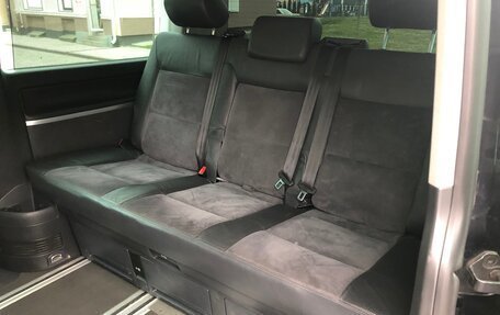 Volkswagen Multivan T5, 2010 год, 2 100 000 рублей, 2 фотография