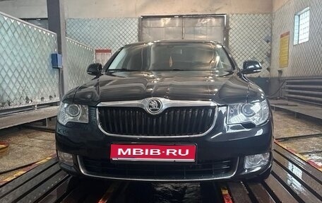 Skoda Superb III рестайлинг, 2011 год, 1 035 000 рублей, 1 фотография