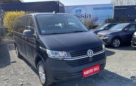 Volkswagen Transporter T6 рестайлинг, 2022 год, 2 950 000 рублей, 1 фотография