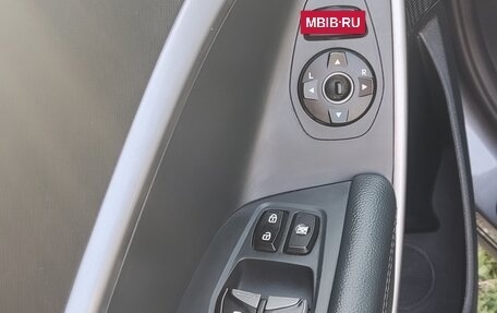 Hyundai Santa Fe III рестайлинг, 2017 год, 1 880 000 рублей, 11 фотография