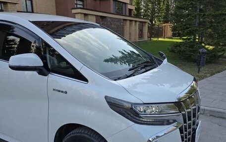 Toyota Alphard III, 2019 год, 4 900 000 рублей, 2 фотография
