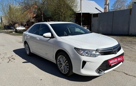 Toyota Camry, 2016 год, 1 850 000 рублей, 3 фотография