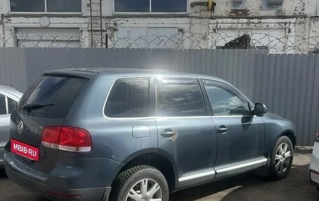 Volkswagen Touareg III, 2004 год, 450 000 рублей, 2 фотография