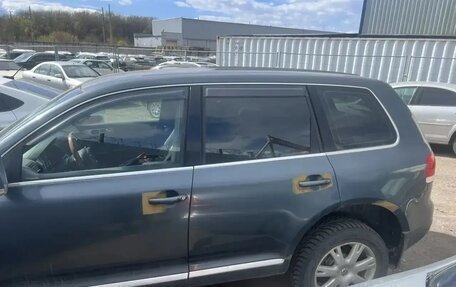 Volkswagen Touareg III, 2004 год, 450 000 рублей, 3 фотография