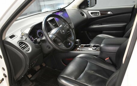 Nissan Pathfinder, 2014 год, 1 820 000 рублей, 12 фотография