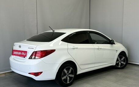 Hyundai Solaris II рестайлинг, 2015 год, 945 000 рублей, 3 фотография