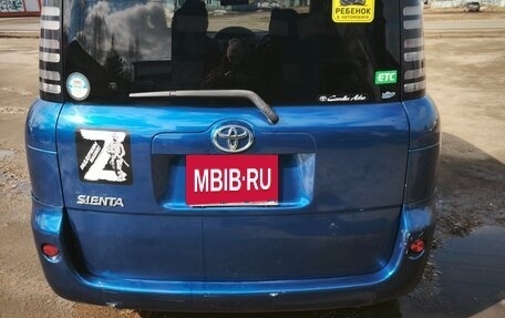 Toyota Sienta I, 2003 год, 400 000 рублей, 3 фотография