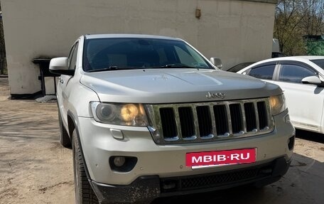 Jeep Grand Cherokee, 2012 год, 1 570 000 рублей, 2 фотография