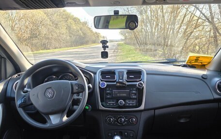 Renault Logan II, 2015 год, 750 000 рублей, 6 фотография