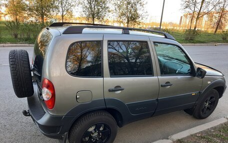 Chevrolet Niva I рестайлинг, 2018 год, 730 000 рублей, 4 фотография