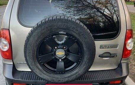 Chevrolet Niva I рестайлинг, 2018 год, 730 000 рублей, 5 фотография