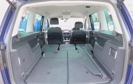 Volkswagen Sharan II, 2019 год, 1 425 000 рублей, 30 фотография