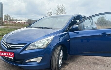Hyundai Solaris II рестайлинг, 2015 год, 1 250 000 рублей, 2 фотография