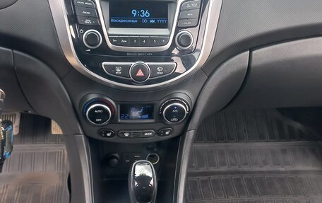 Hyundai Solaris II рестайлинг, 2015 год, 1 250 000 рублей, 5 фотография