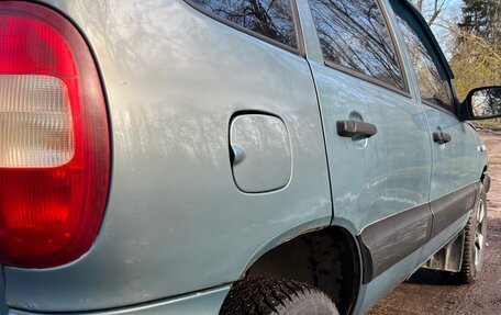 Chevrolet Niva I рестайлинг, 2005 год, 399 999 рублей, 9 фотография