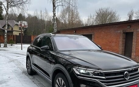 Volkswagen Touareg III, 2018 год, 5 900 000 рублей, 3 фотография