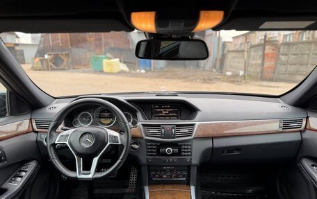 Mercedes-Benz E-Класс, 2012 год, 1 150 000 рублей, 8 фотография