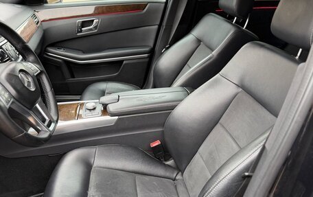 Mercedes-Benz E-Класс, 2012 год, 1 150 000 рублей, 10 фотография