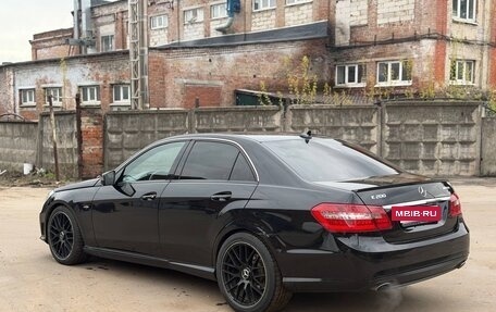 Mercedes-Benz E-Класс, 2012 год, 1 150 000 рублей, 6 фотография
