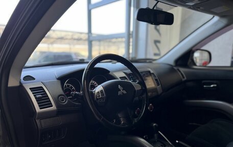 Mitsubishi Outlander III рестайлинг 3, 2012 год, 1 400 000 рублей, 7 фотография