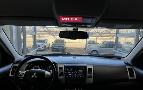 Mitsubishi Outlander III рестайлинг 3, 2012 год, 1 400 000 рублей, 9 фотография