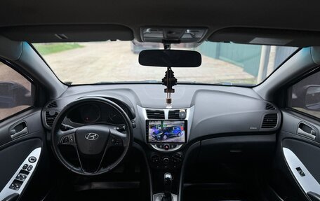 Hyundai Solaris II рестайлинг, 2015 год, 10 фотография