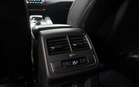 Audi A4, 2017 год, 3 145 000 рублей, 23 фотография