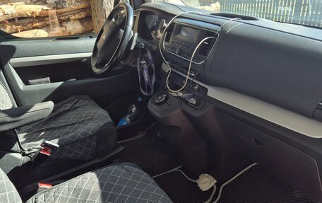 Peugeot Traveller I, 2018 год, 1 960 000 рублей, 16 фотография