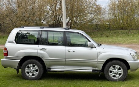 Toyota Land Cruiser 100 рестайлинг 2, 2006 год, 2 730 000 рублей, 4 фотография