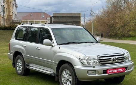 Toyota Land Cruiser 100 рестайлинг 2, 2006 год, 2 730 000 рублей, 3 фотография
