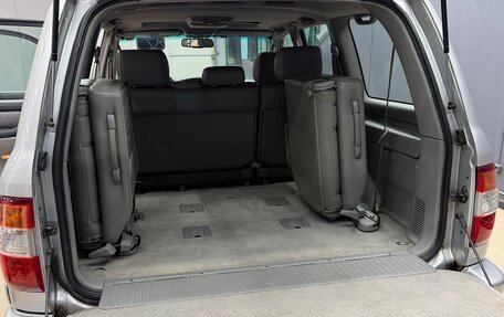 Toyota Land Cruiser 100 рестайлинг 2, 2006 год, 2 730 000 рублей, 18 фотография