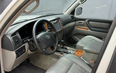 Toyota Land Cruiser 100 рестайлинг 2, 2006 год, 2 730 000 рублей, 19 фотография
