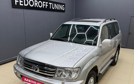 Toyota Land Cruiser 100 рестайлинг 2, 2006 год, 2 730 000 рублей, 26 фотография