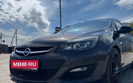 Opel Astra J, 2014 год, 1 300 000 рублей, 11 фотография
