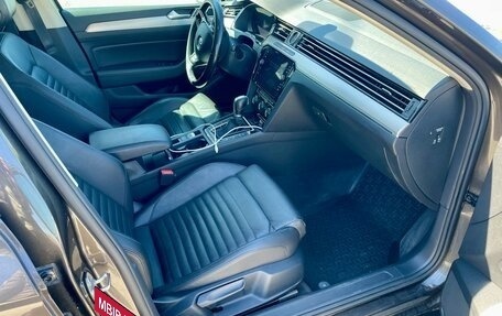 Volkswagen Passat B8 рестайлинг, 2018 год, 2 400 000 рублей, 11 фотография