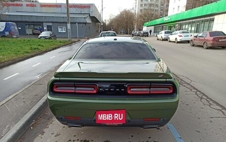 Dodge Challenger III рестайлинг 2, 2019 год, 4 500 000 рублей, 8 фотография