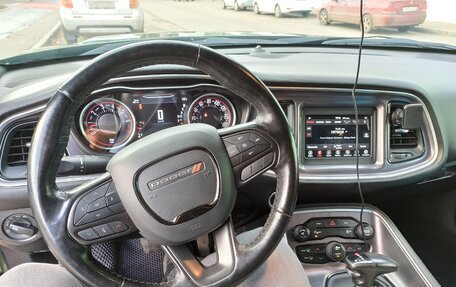 Dodge Challenger III рестайлинг 2, 2019 год, 4 500 000 рублей, 15 фотография