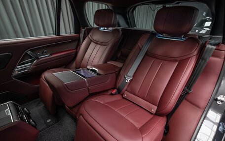 Land Rover Range Rover IV рестайлинг, 2025 год, 26 600 000 рублей, 13 фотография